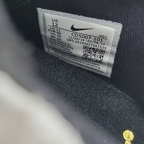 💥Host Pick 💥LeBron James Nike Air Max sneakers Sz 12 CD5007-101 - Picture 9 of 9